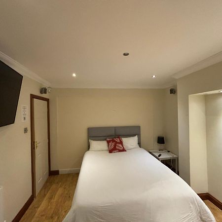 Shared House On Southmead Hotel Бристол Екстериор снимка