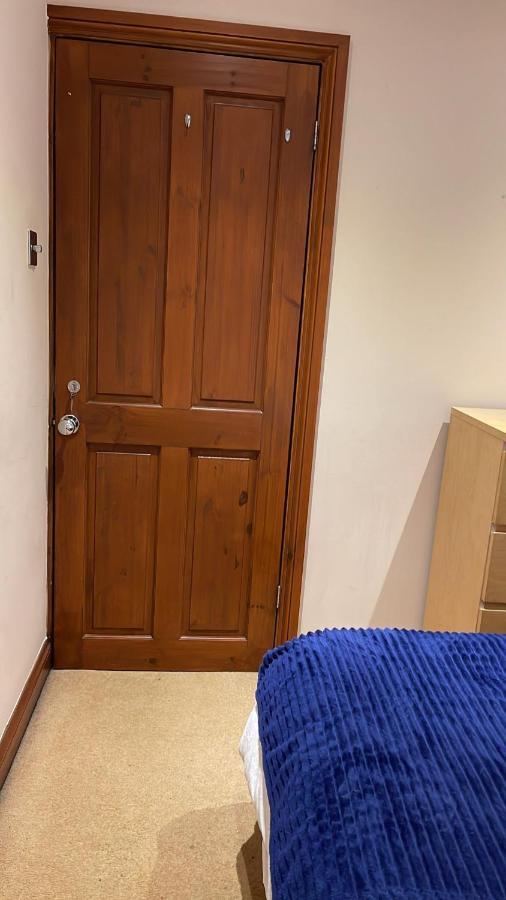 Shared House On Southmead Hotel Бристол Екстериор снимка