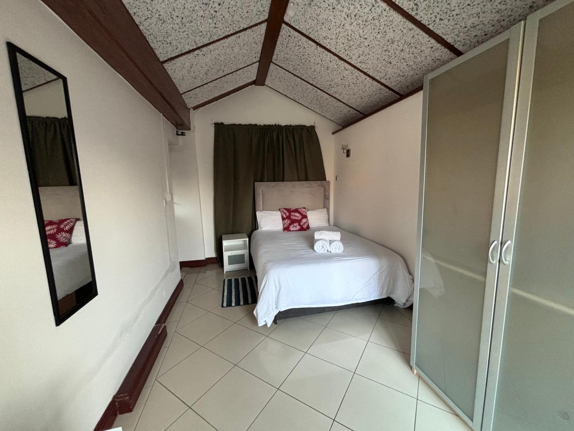 Shared House On Southmead Hotel Бристол Екстериор снимка